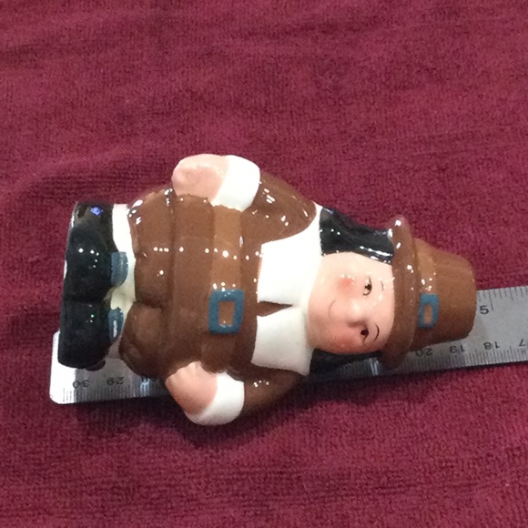 2002 Publix Little Pilgrim Salt & Pepper set, EUC - Picture 7 of 7